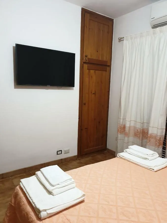 Jacob Guesthouse Olbia 0*,  Italia